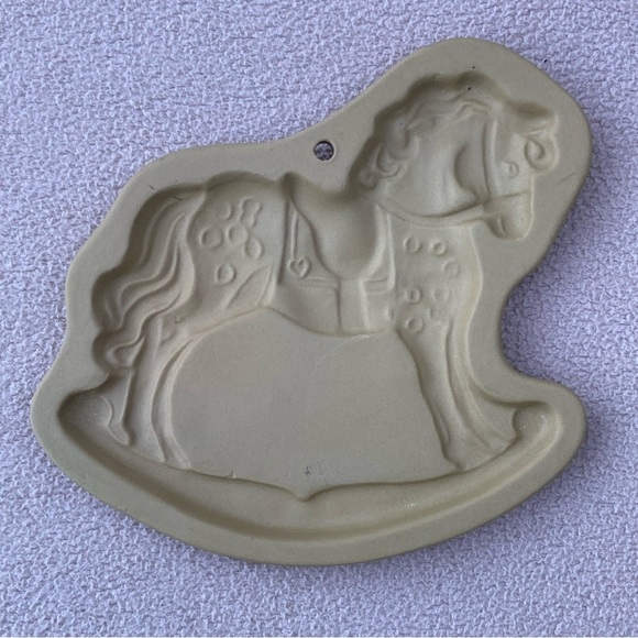 Brown Bag Cookie Art Shortbread Molds-Set of 2-Vintage-Vtg-80s-Dessert-Teddy-Toy - Picture 3 of 11